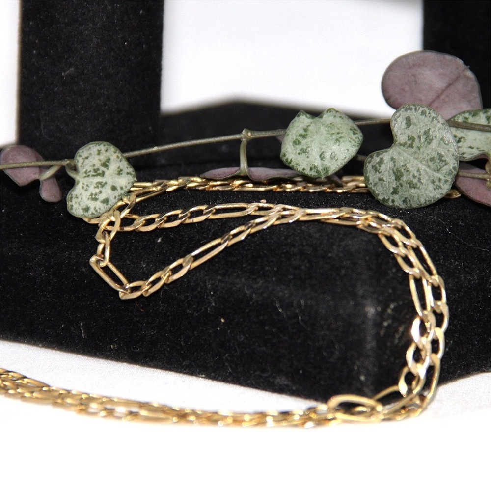 18k Gold Filled Figaro Link Chain Necklace 22 Inch 5mm Mens Womens Jewelry